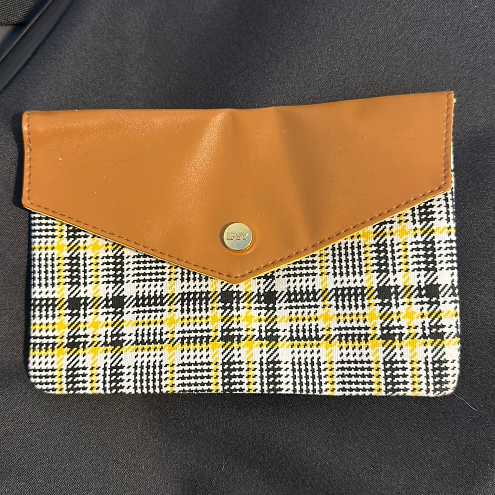 𝅺ipsy makeup bag